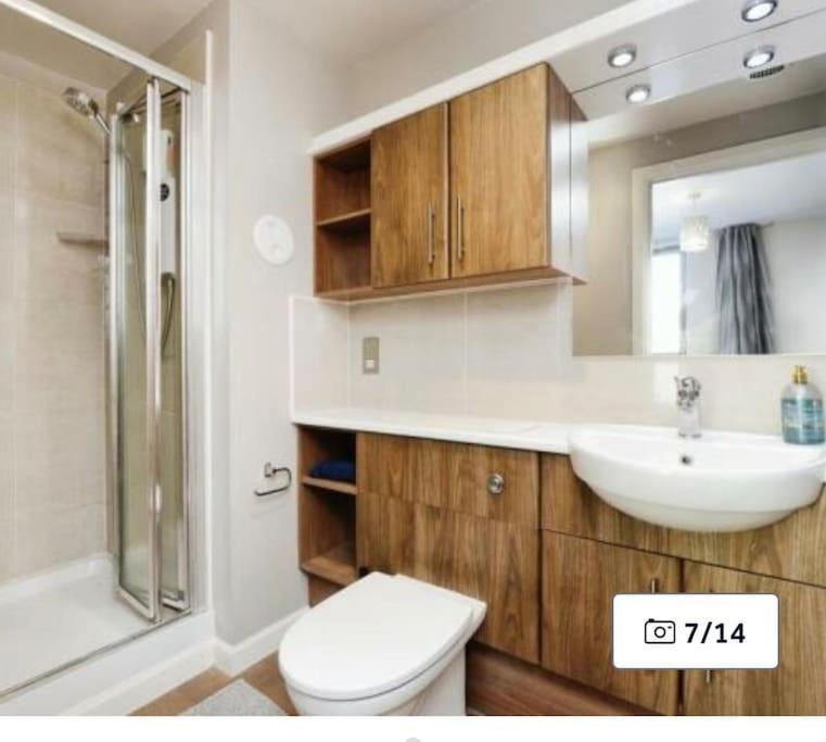 Appartement Modern 2 Bedrooms & Two Bathrooms *